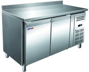 Стол холодильный среднетемпературный Cooleq GN2200TN с бортом